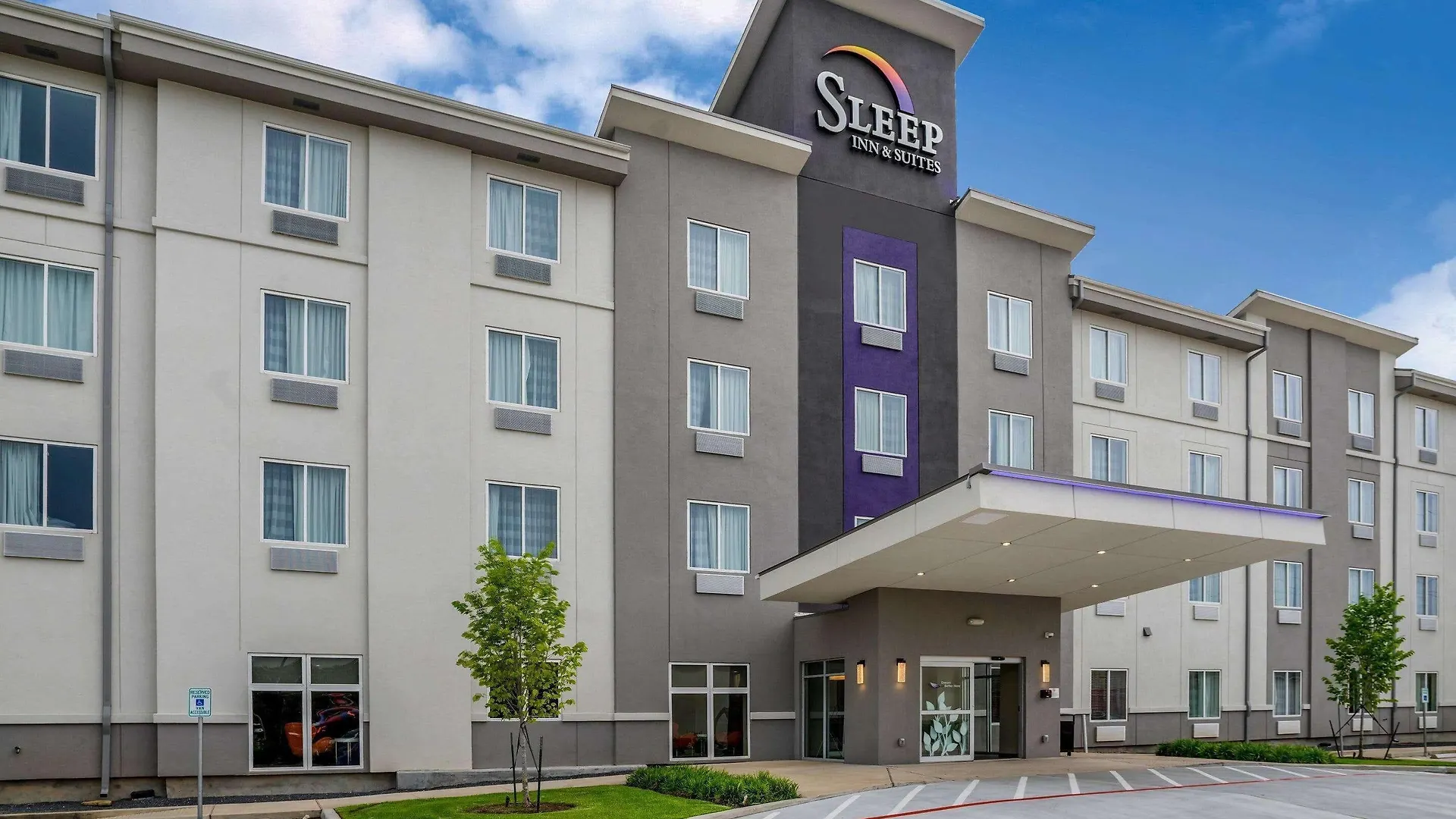 5 Smart Business Hotels Near Memorial City Mall Worth Booking