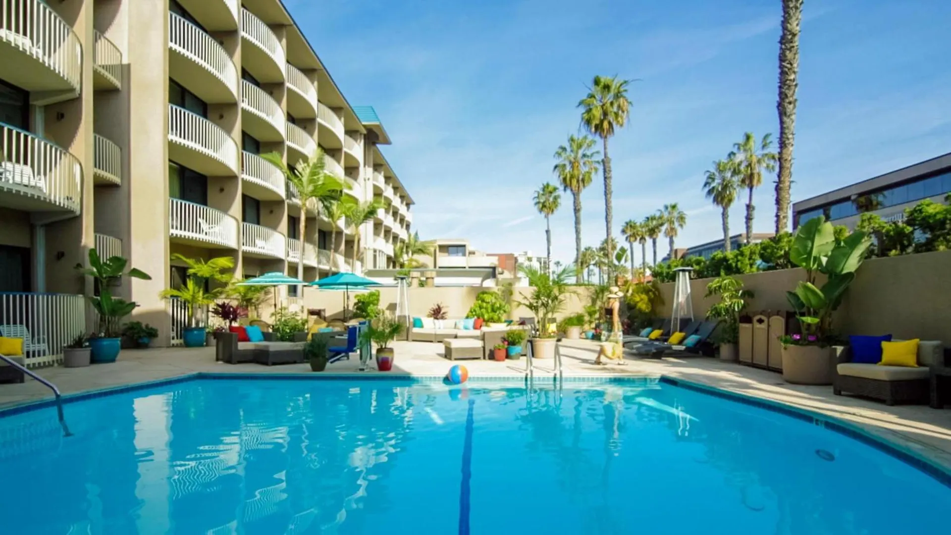 5 Exceptional Design Hotels Near Wave House San Diego